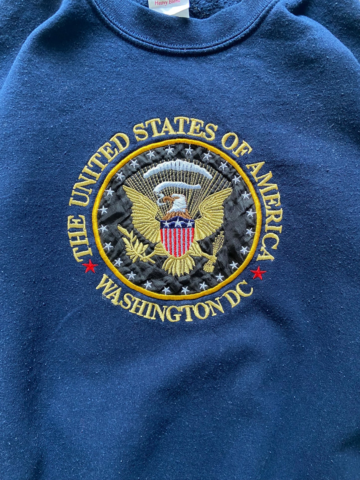 THE UNITED STATES OF AMERICA WASHINGTON DC NAVY SWEATER - SMALL